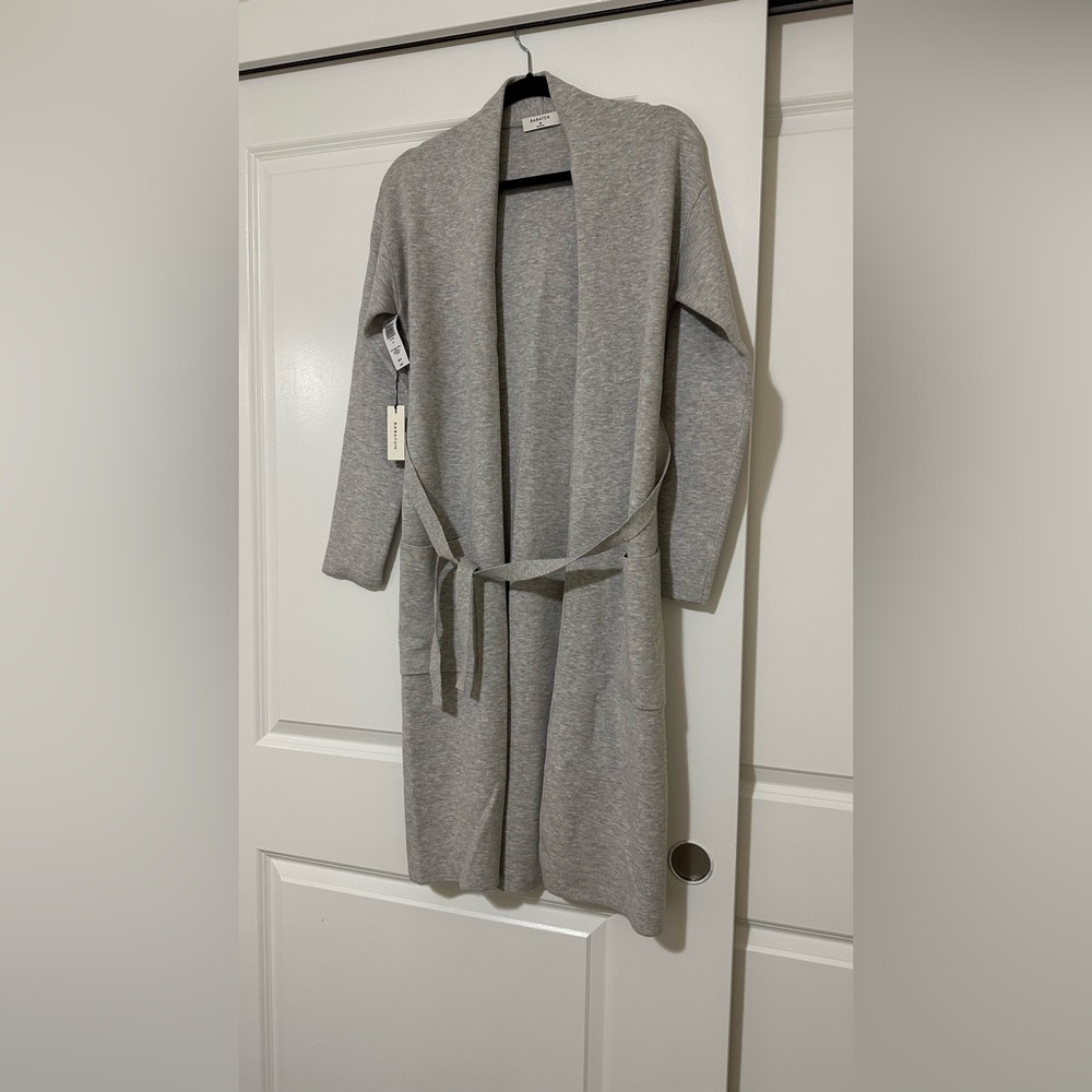 Aritzia Soft Gray Women's Cardigan - Picture 6 of 6